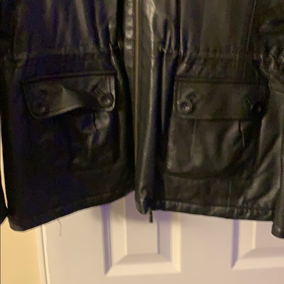 Danier black leather coat - Picture 4 of 6